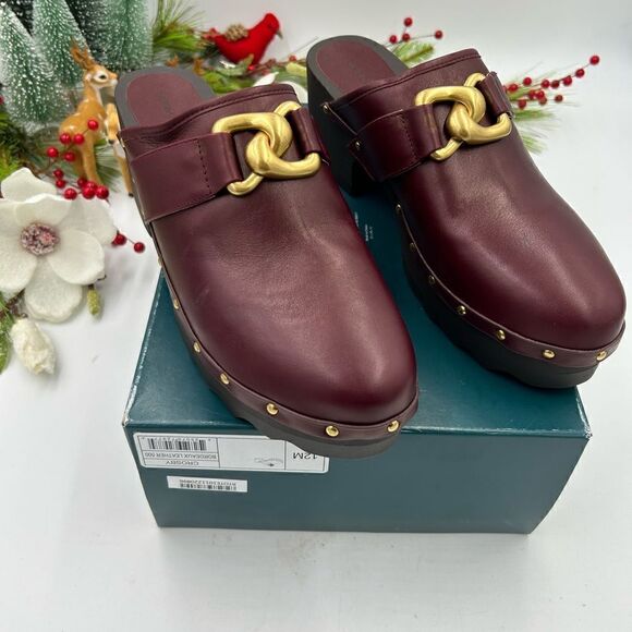Women’s Aerosoles Crosby clogs size 12